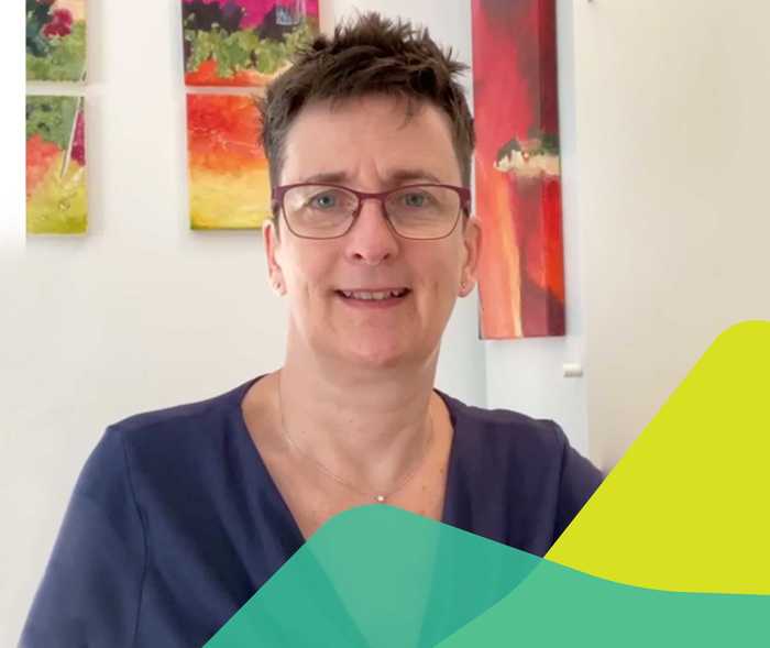 Patienten berichten Katja lächelt in die Kamera