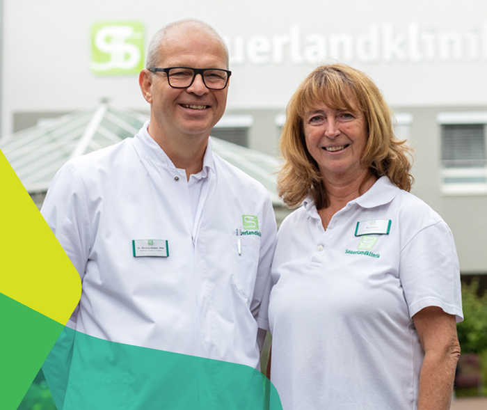 Das Bild zeigt Dr. med. Markus Heibel, Chefarzt, und Gabriele Buchstein, Leiterin der Physiotherapie