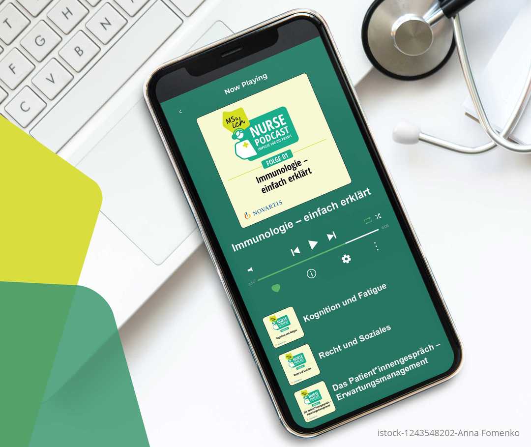 Das Bild zeigt ein Smartphone mit dem Podcast